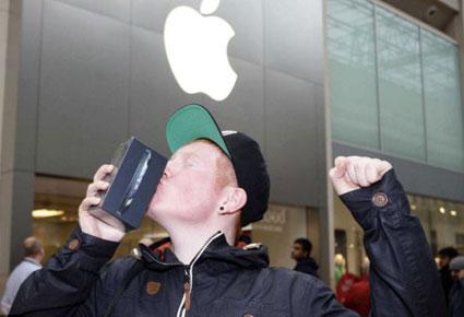 هكذا استقبل العالم جهاز “iPhone 5” 